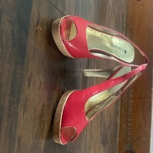 No boundaries size 7 heels
